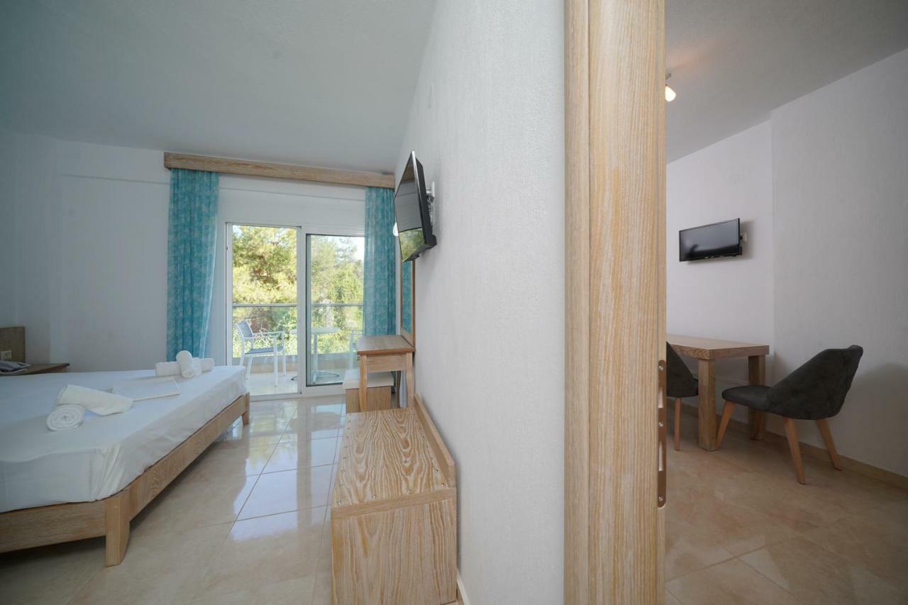 La Santa Hotel Chrysi Ammoudia Bagian luar foto